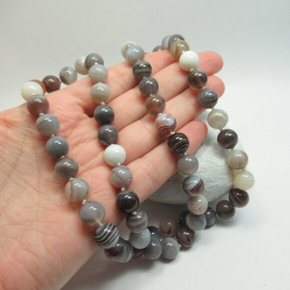 Botswana Agate Necklace - Picture 3 of 11